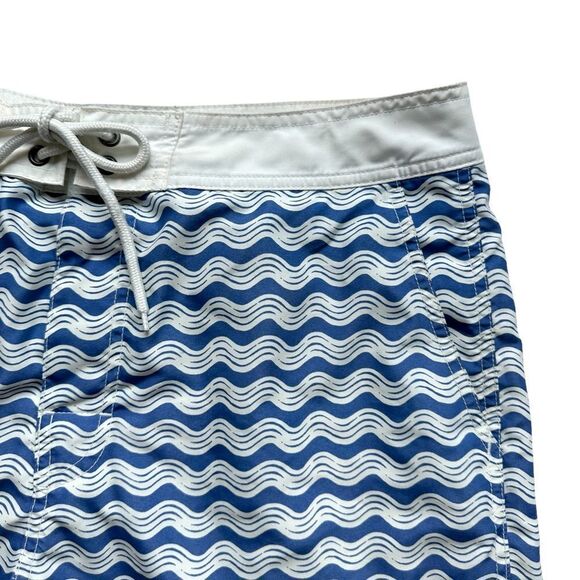 🔃Gap Men’s Blue Zig Zag Pattern Board Shorts Swim Trunks - Picture 4 of 8